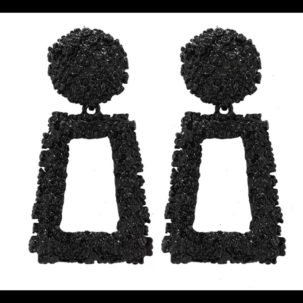 Nwot Black Geometric Statement Dangle Earrings - image 3